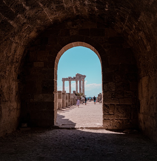 Antalya İzmir Uçak Var Mı?