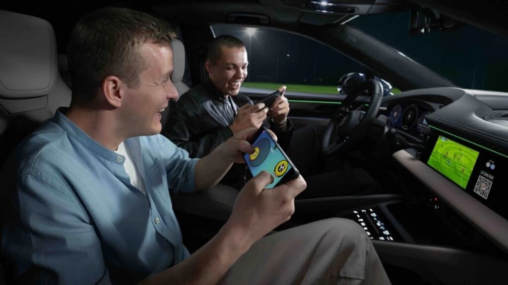 porsche airconsole oyun deneyimi ile arac ici eglenceyi baslatiyor FGXAa4i5